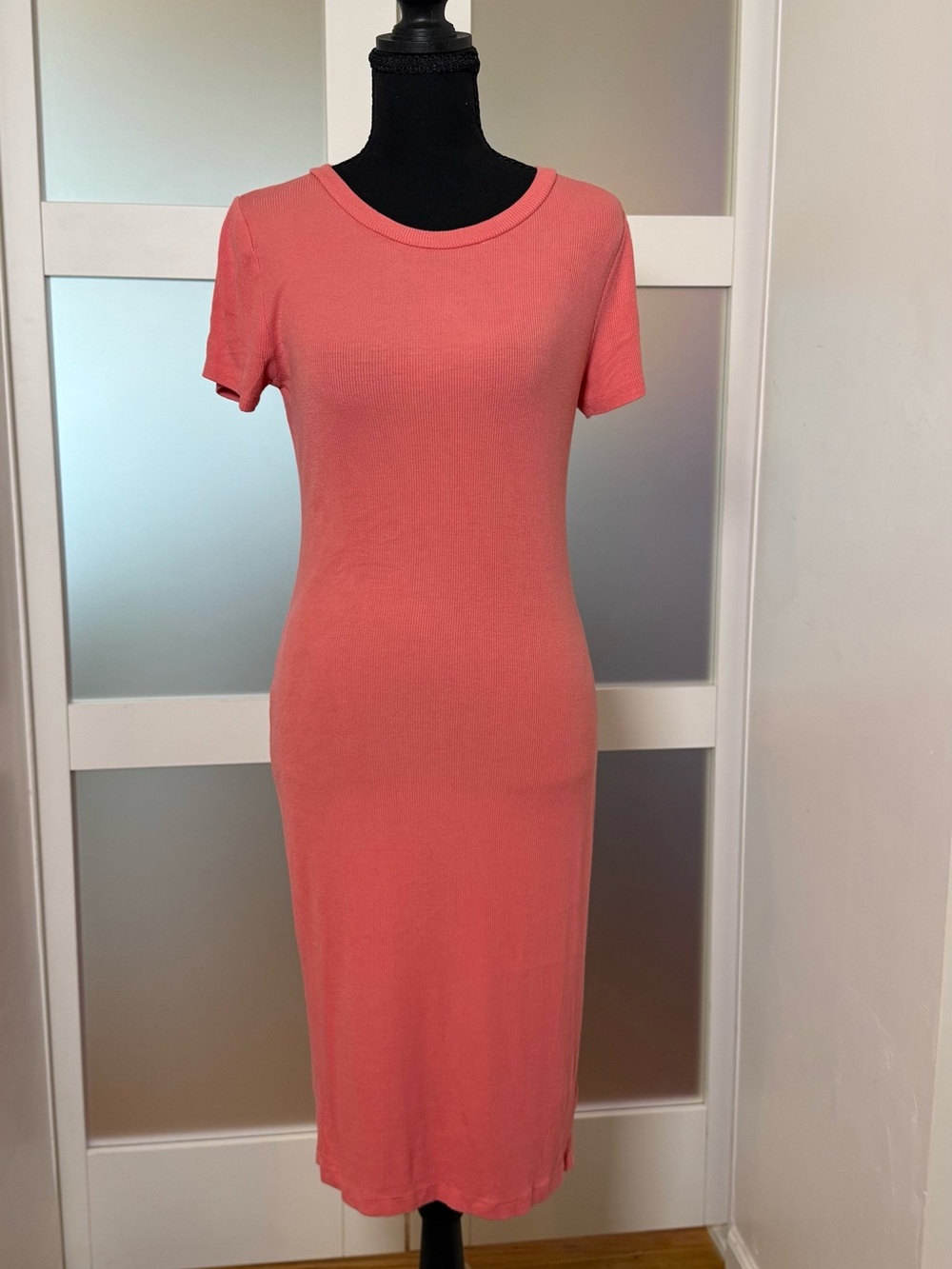 Motherhood Maternity Coral Pink Ribbed Midi Dress, Size Small.